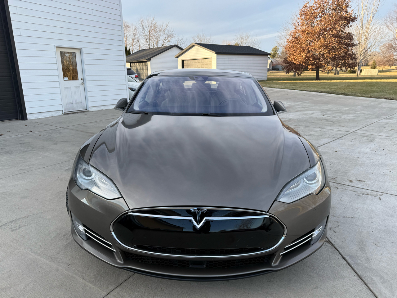 Tesla Model S 85D 2015