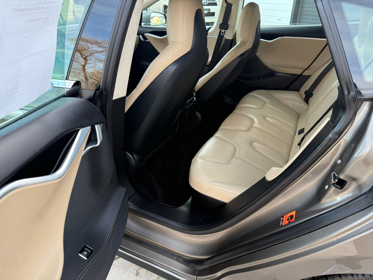 Tesla Model S 85D 2015