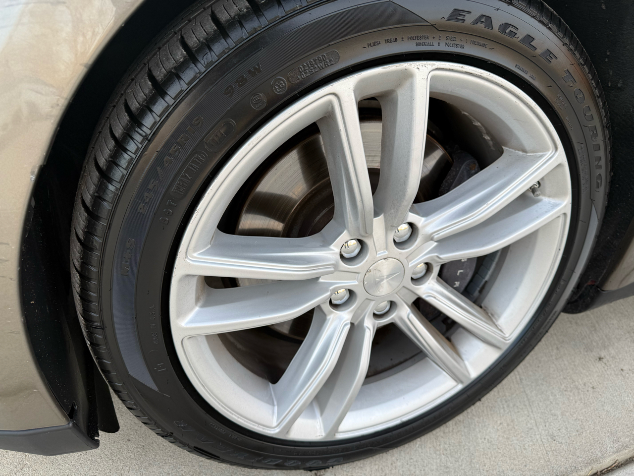 Tesla Model S 85D 2015