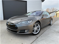 2015 Tesla Model S 