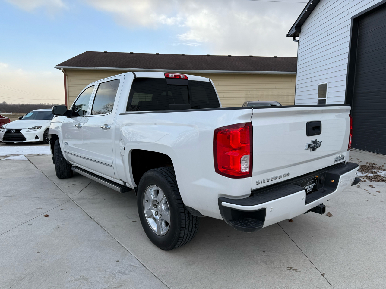 Chevrolet Silverado 1500 High Country Crew Cab 2WD 2017