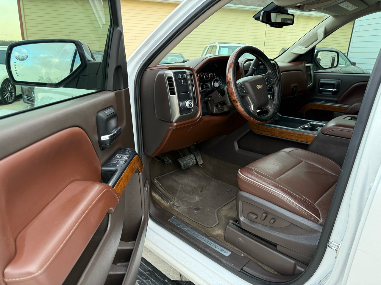 Chevrolet Silverado 1500 High Country Crew Cab 2WD 2017