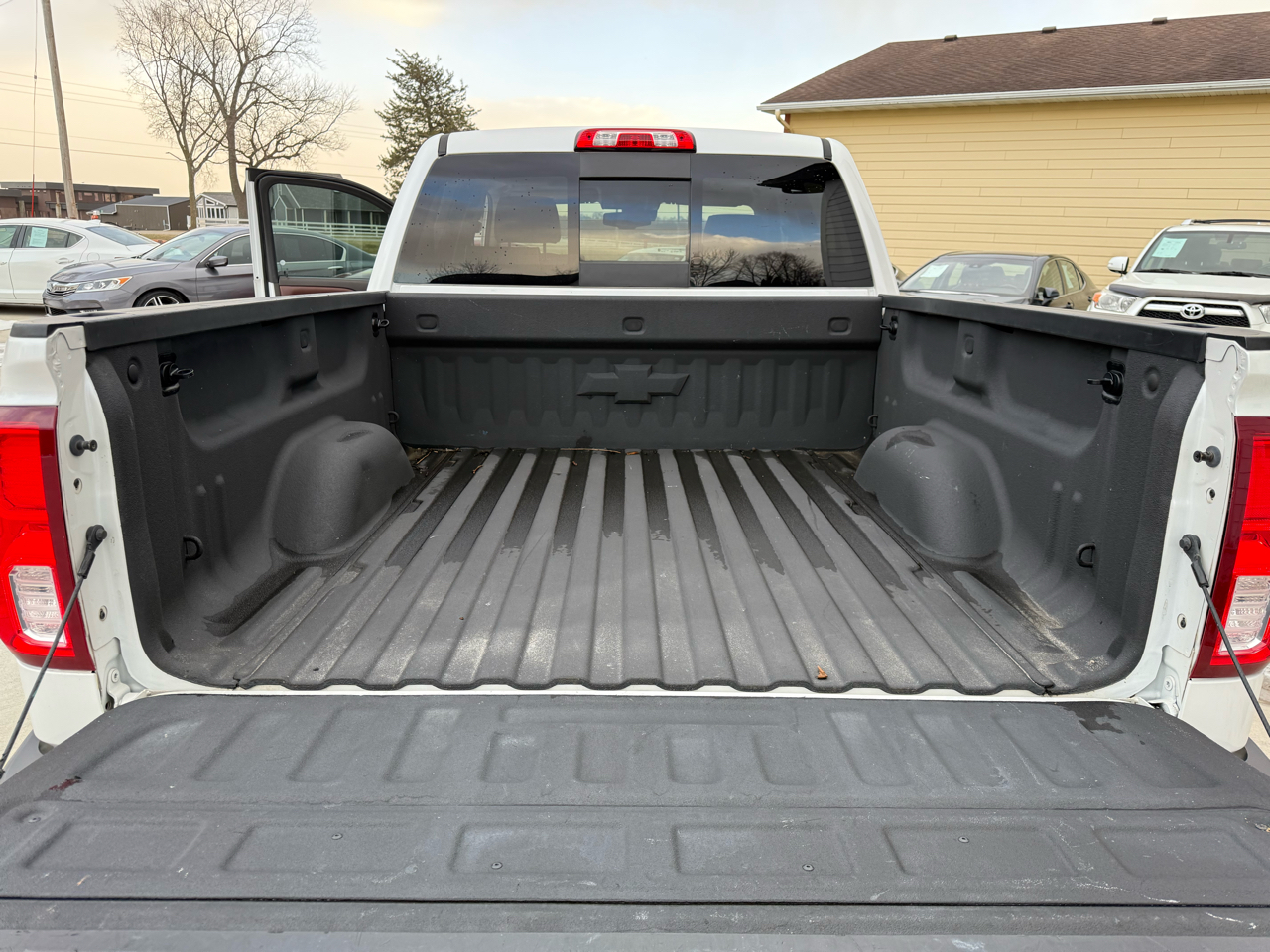 Chevrolet Silverado 1500 High Country Crew Cab 2WD 2017