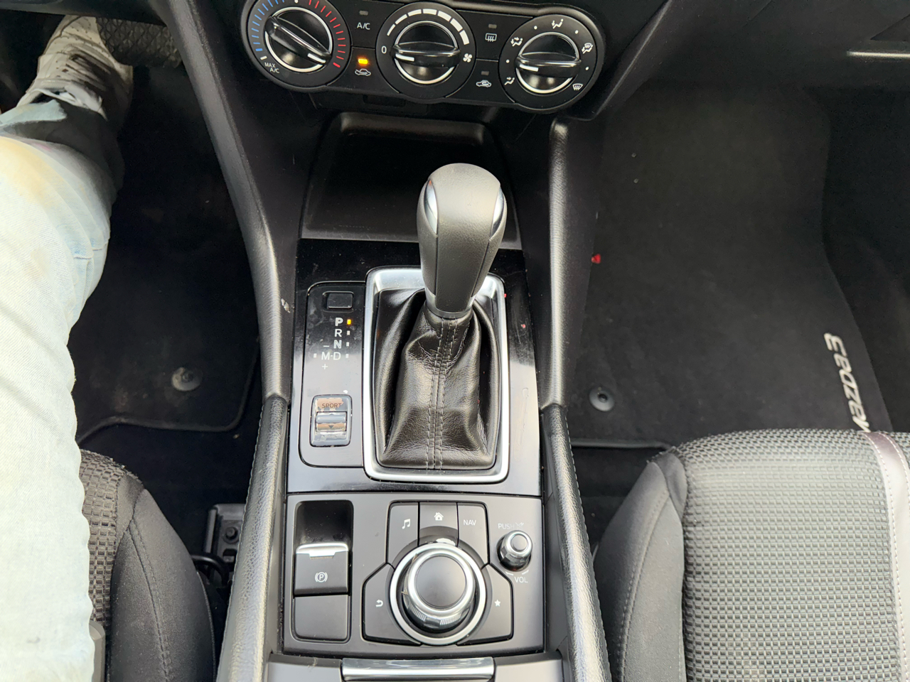 Mazda MAZDA3 i Sport AT 4-Door 2018