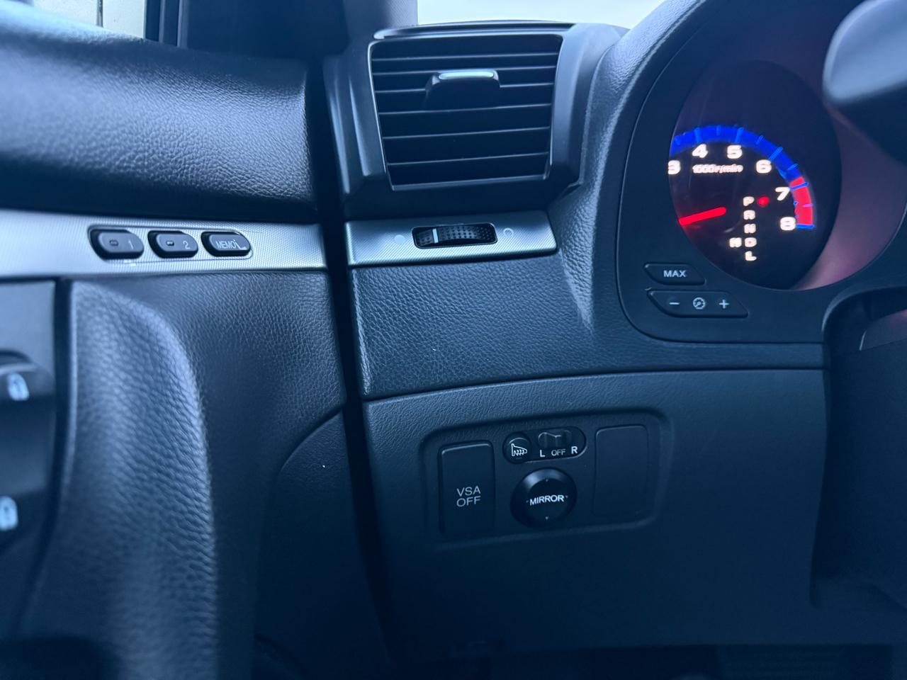 Acura TL 4dr Sdn Auto 2004