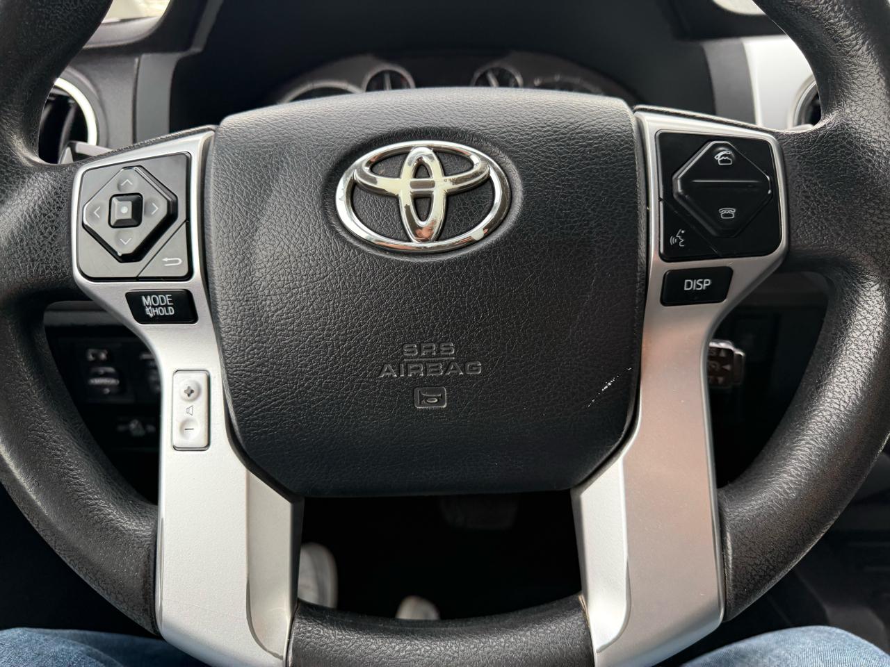 Toyota Tundra SR5 5.7L V8 FFV Double Cab 4WD 2017