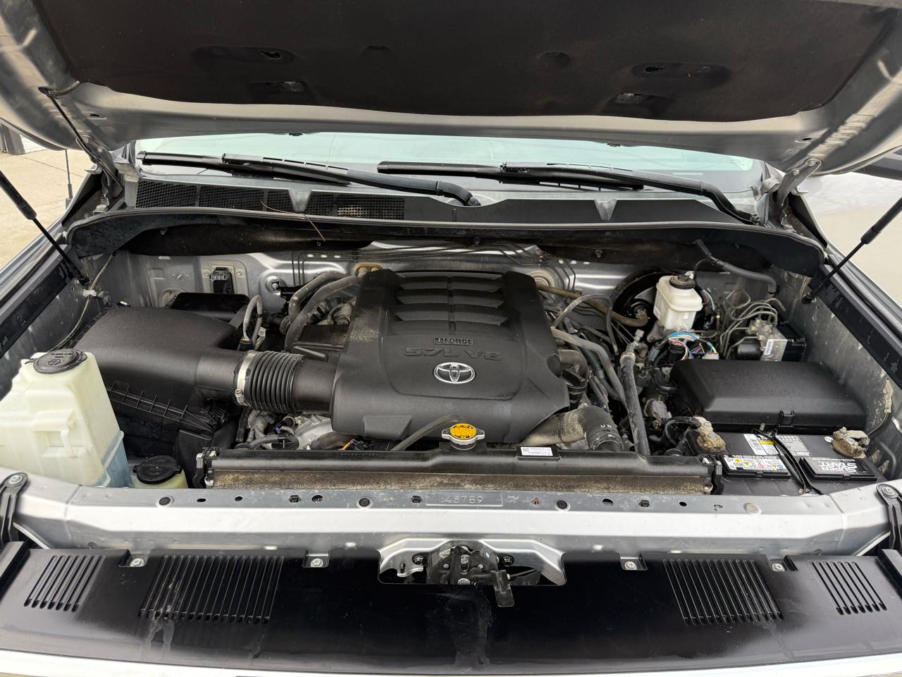 Toyota Tundra SR5 5.7L V8 FFV Double Cab 4WD 2017