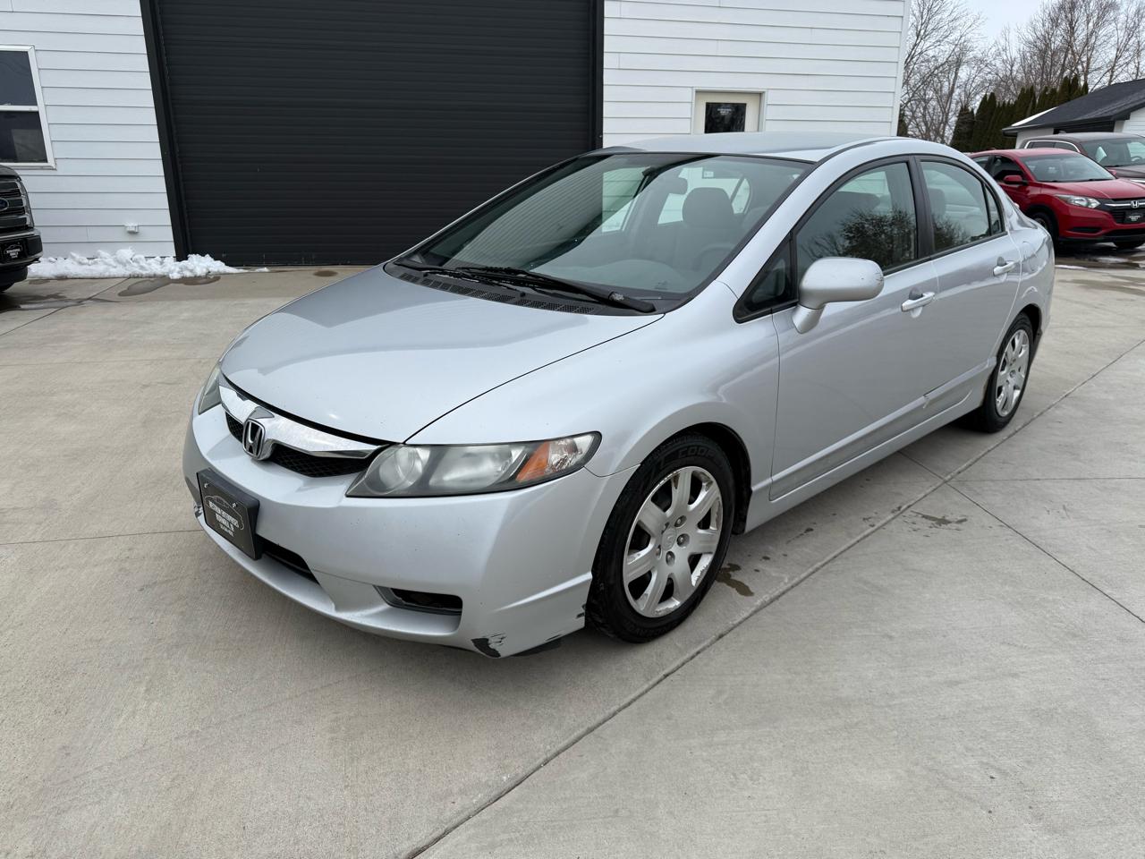 Honda Civic LX Sedan 5-Speed MT 2009