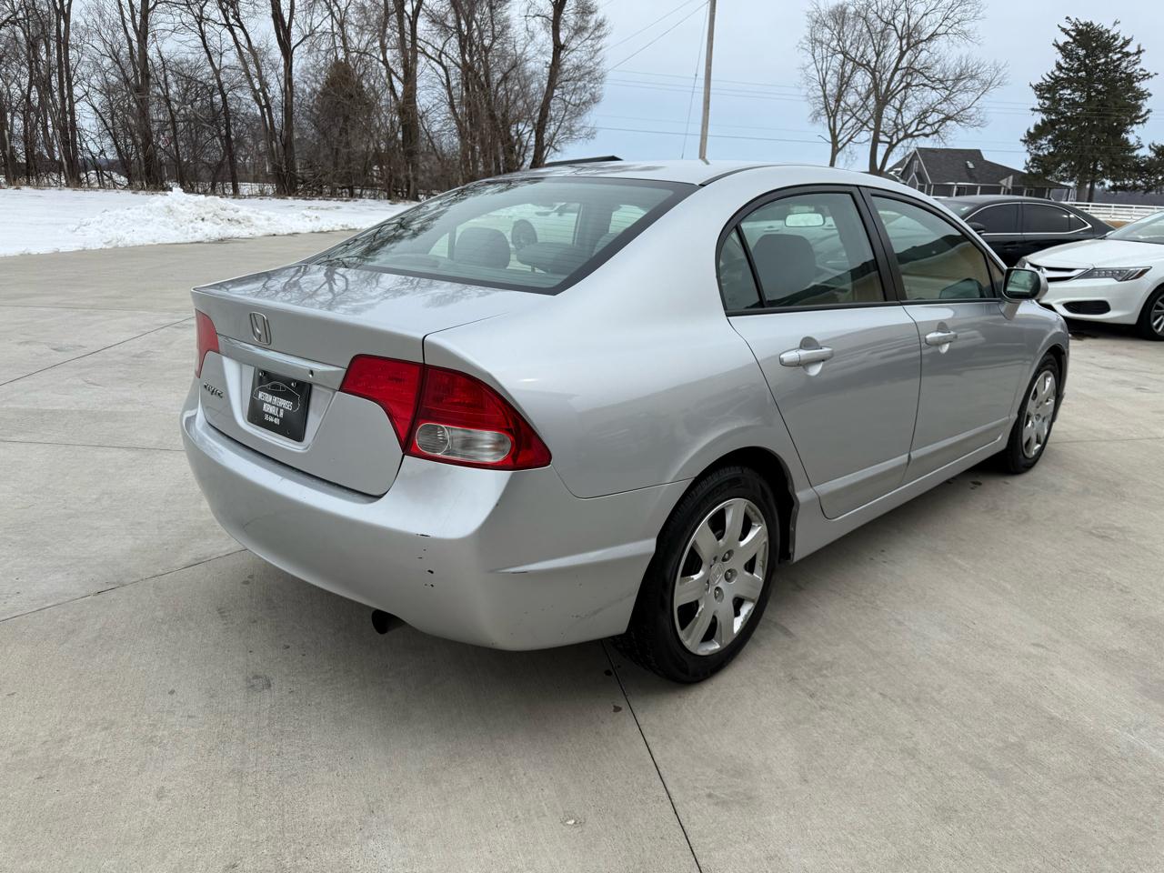 Honda Civic LX Sedan 5-Speed MT 2009