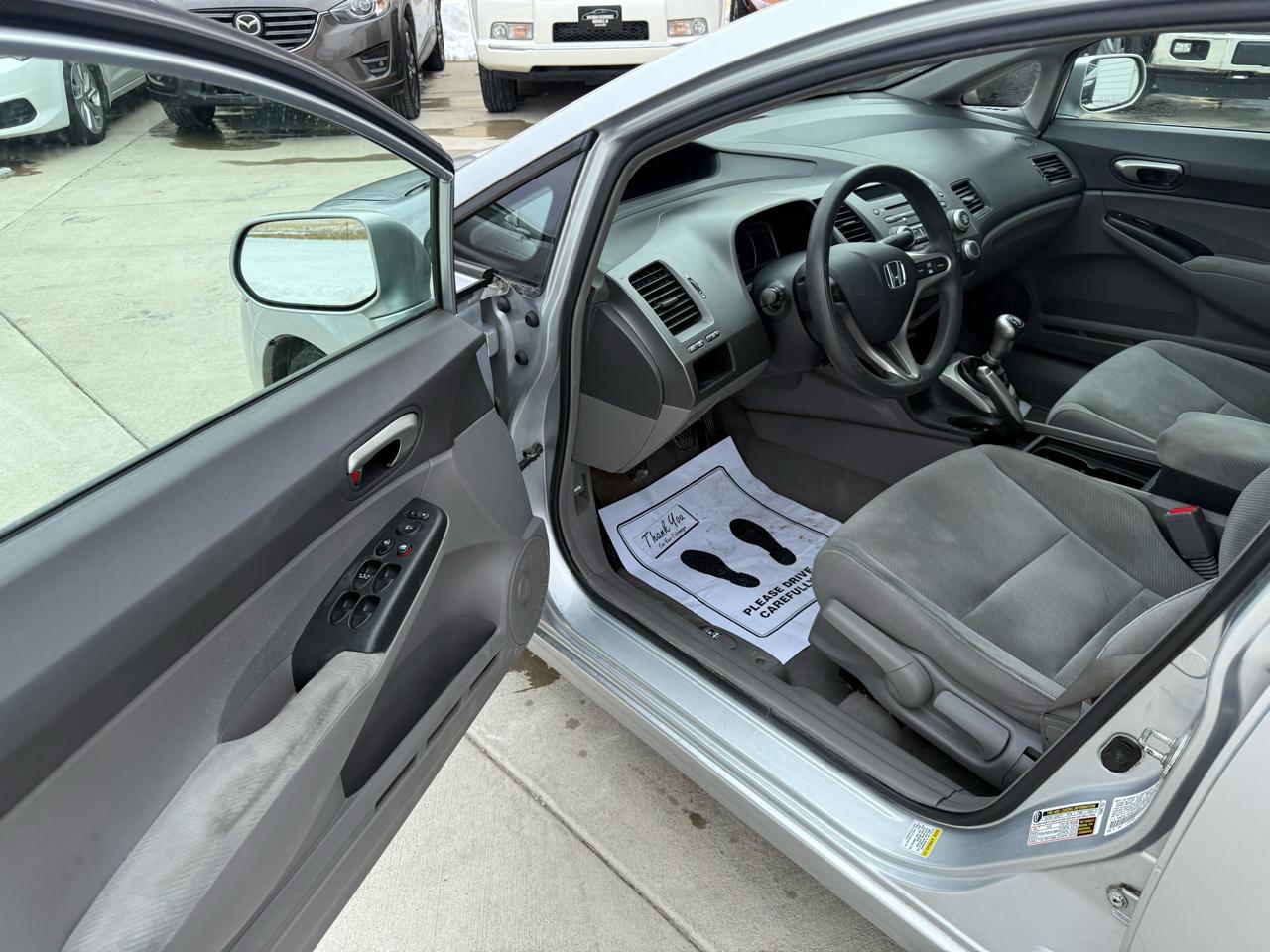 Honda Civic LX Sedan 5-Speed MT 2009