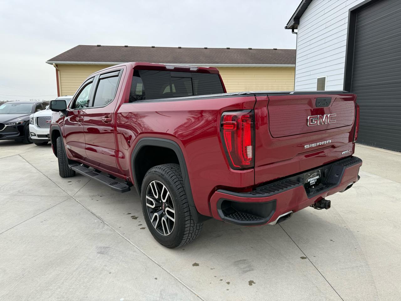 GMC Sierra 1500 AT4 Crew Cab 4WD 2019