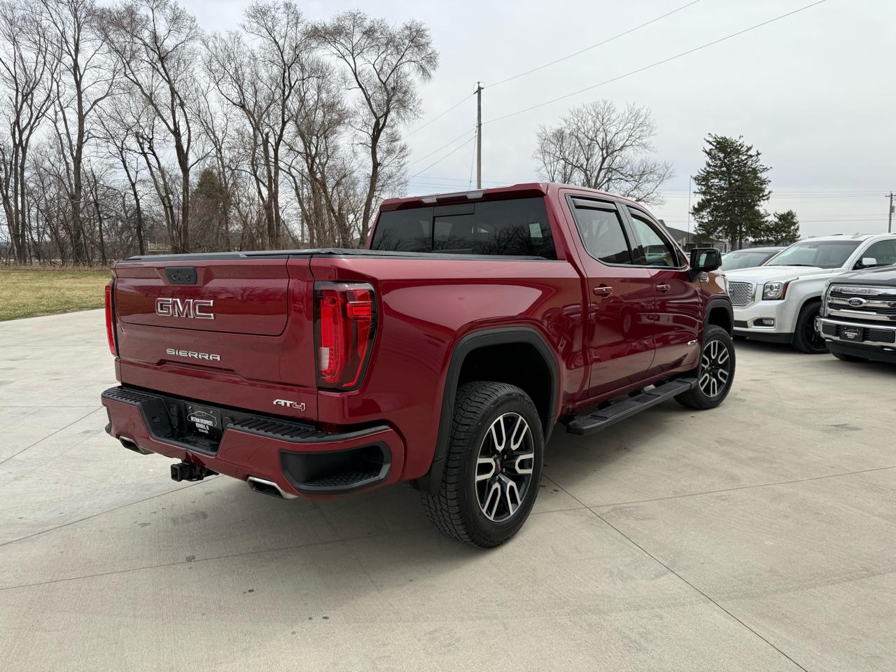 GMC Sierra 1500 AT4 Crew Cab 4WD 2019