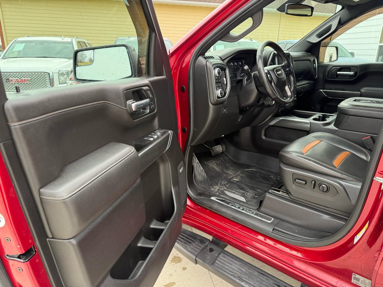 GMC Sierra 1500 AT4 Crew Cab 4WD 2019