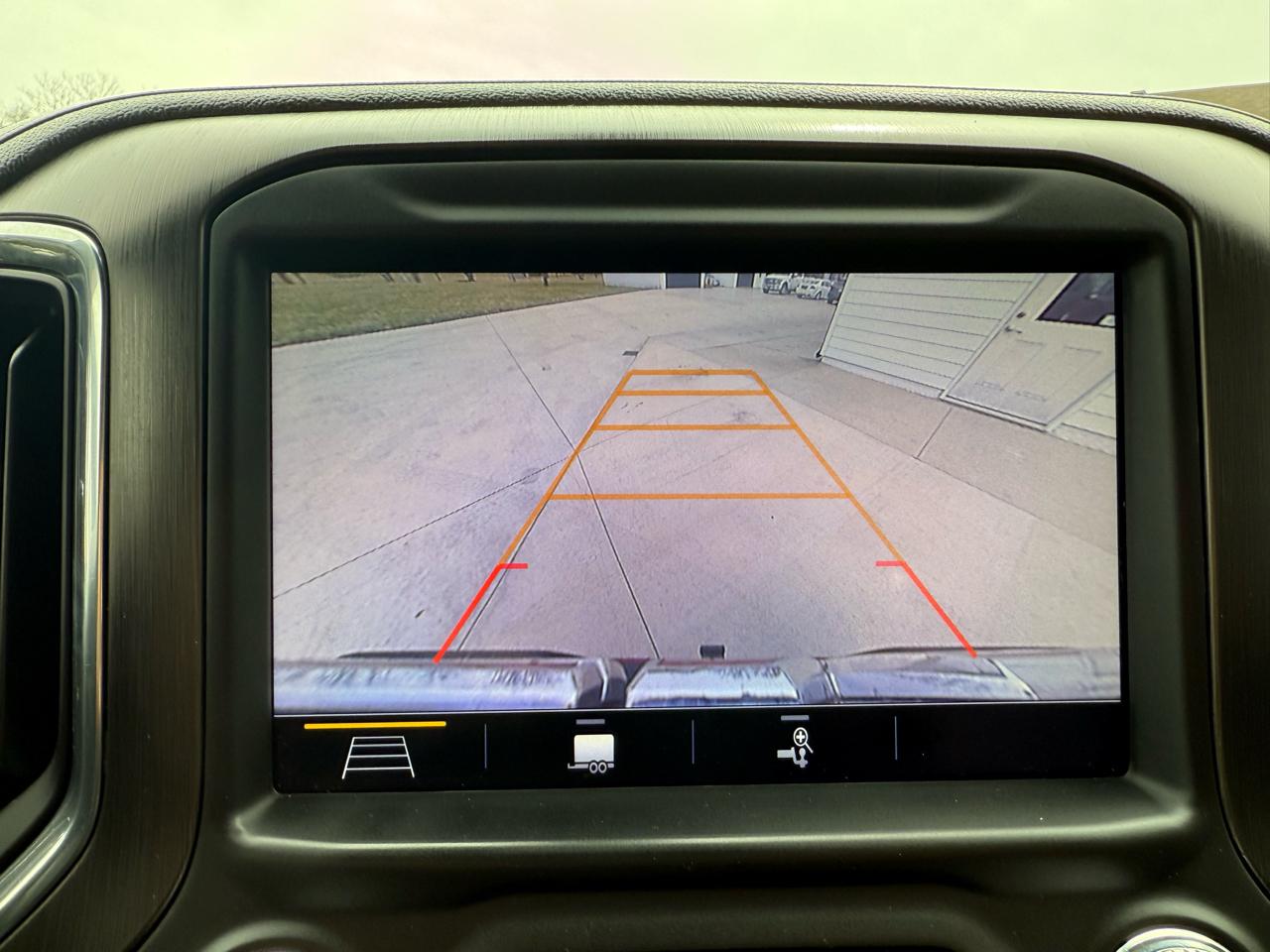 GMC Sierra 1500 AT4 Crew Cab 4WD 2019