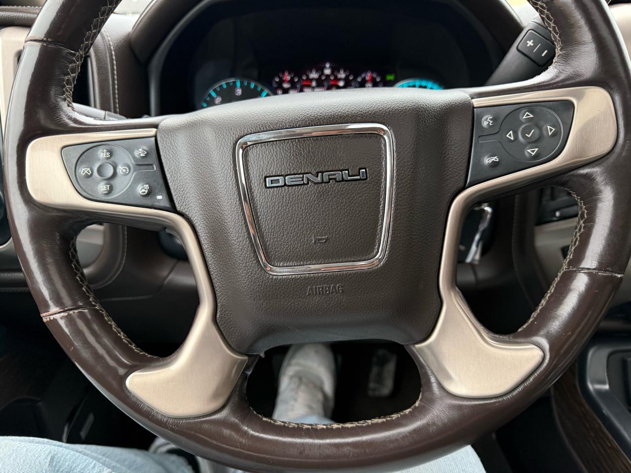 GMC Sierra 1500 Denali Crew Cab Long Box 4WD 2017