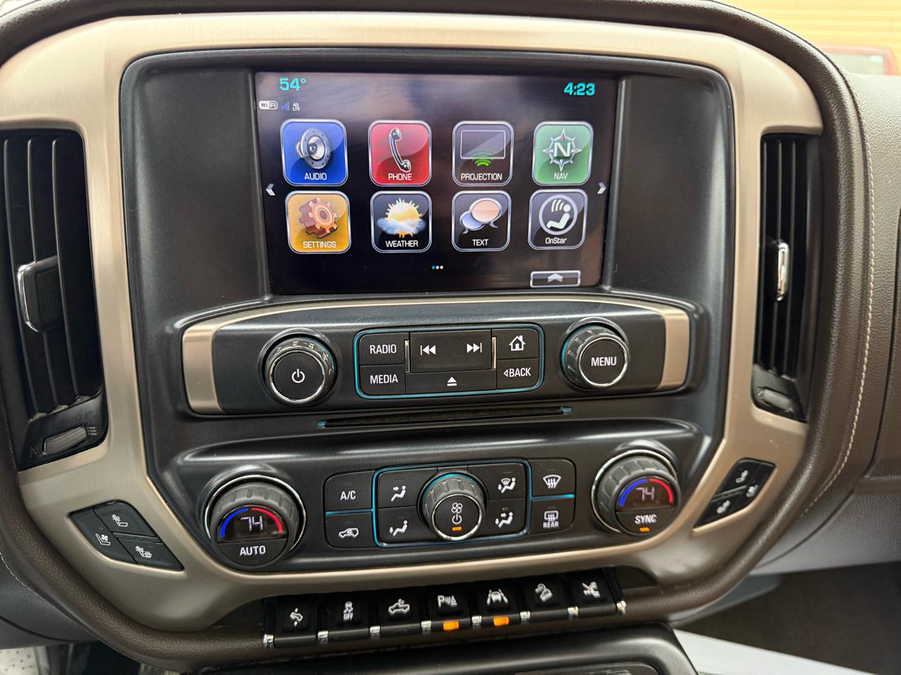 GMC Sierra 1500 Denali Crew Cab Long Box 4WD 2017