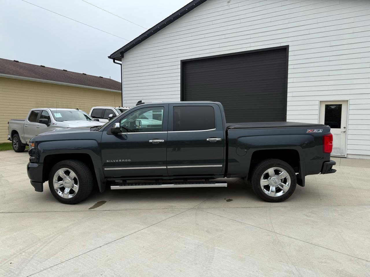 Chevrolet Silverado 1500 LTZ Z71 Crew Cab 4WD 2017