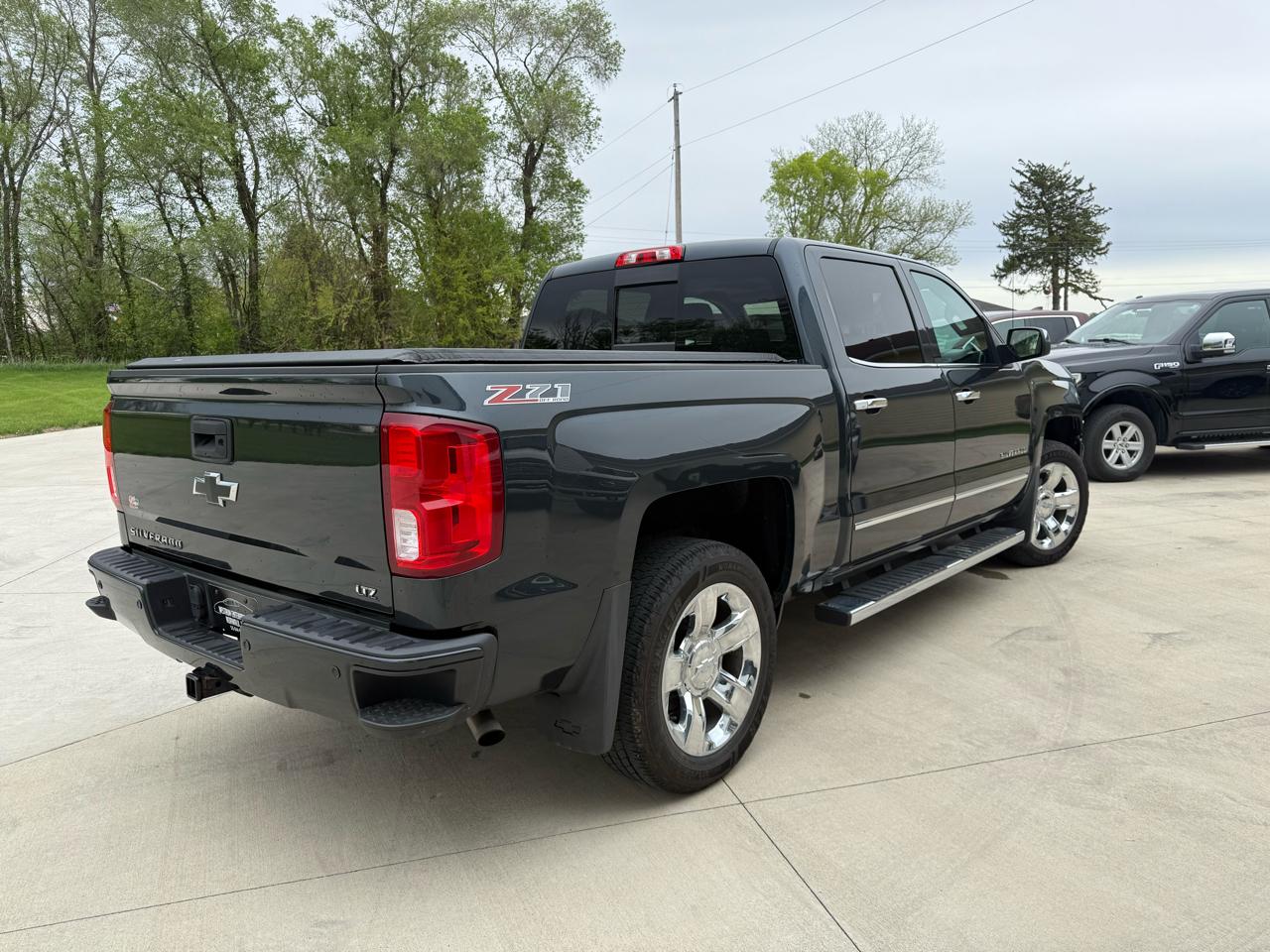Chevrolet Silverado 1500 LTZ Z71 Crew Cab 4WD 2017