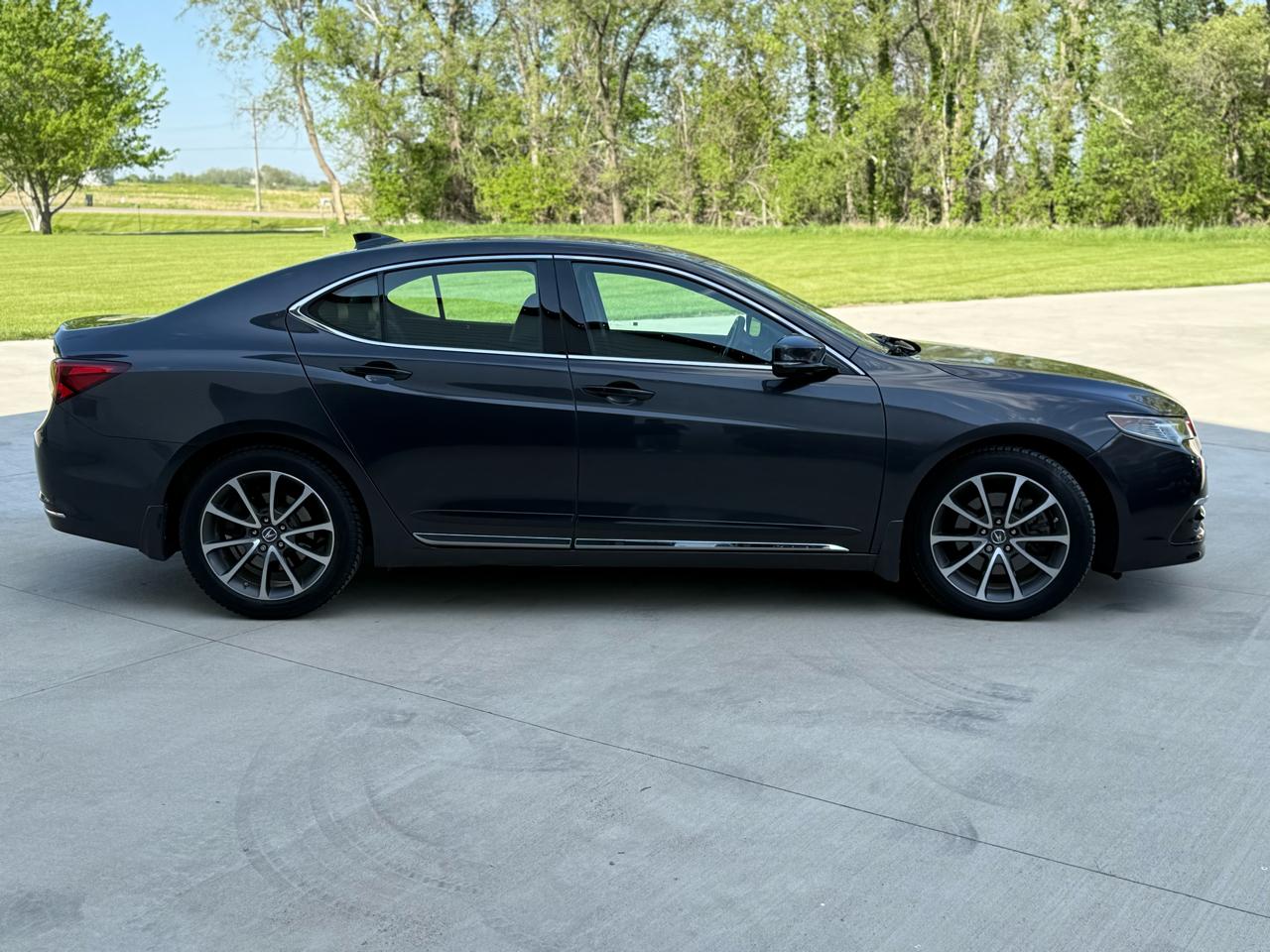 Acura TLX 9-Spd AT w/Technology Package 2015