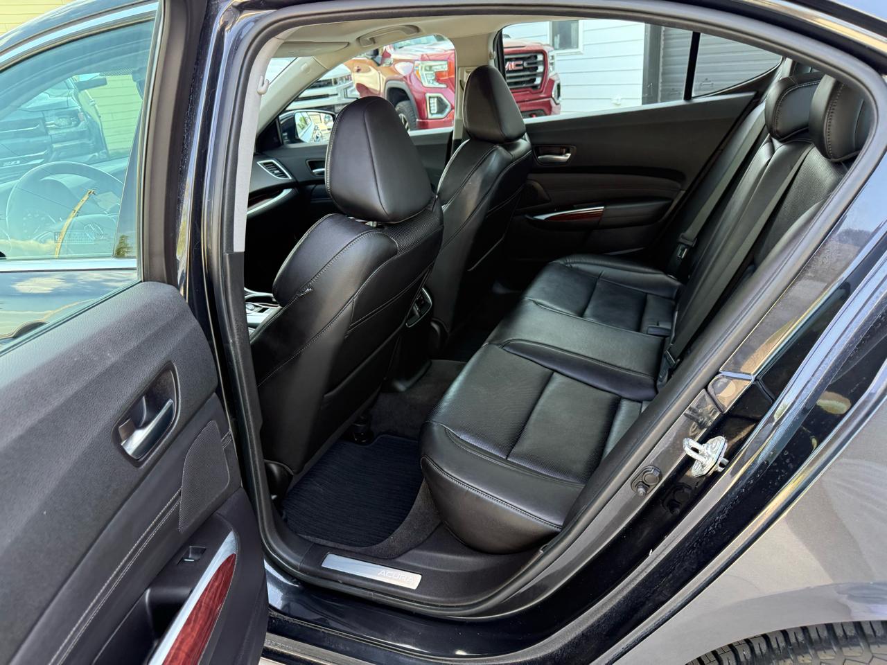 Acura TLX 9-Spd AT w/Technology Package 2015