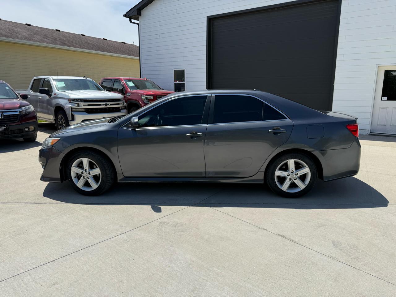 Toyota Camry SE 2012