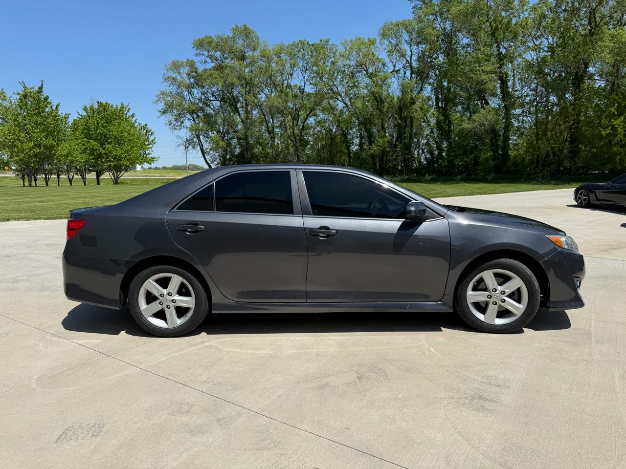 Toyota Camry SE 2012