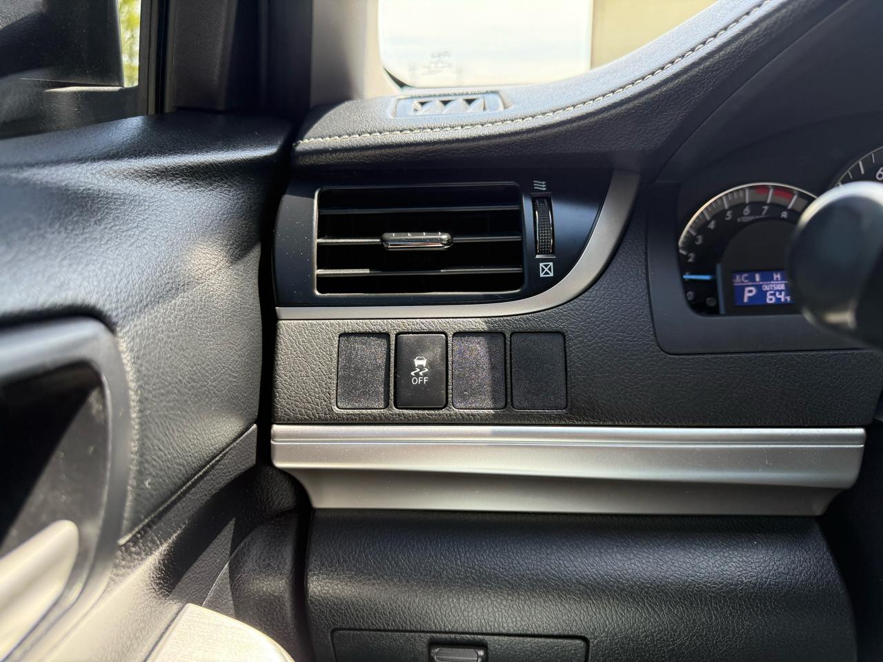 Toyota Camry SE 2012