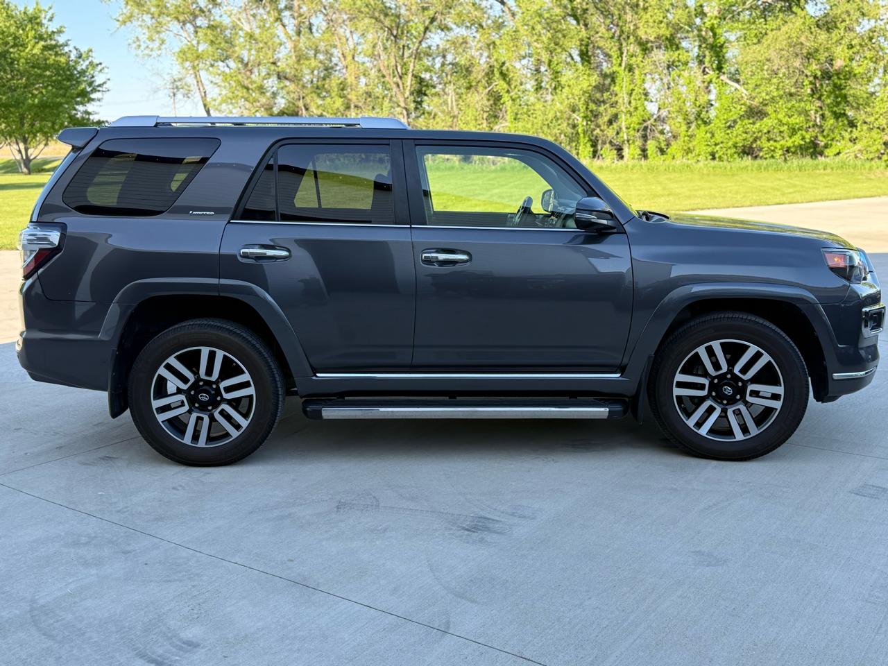 Toyota 4Runner Limited 4WD 2014