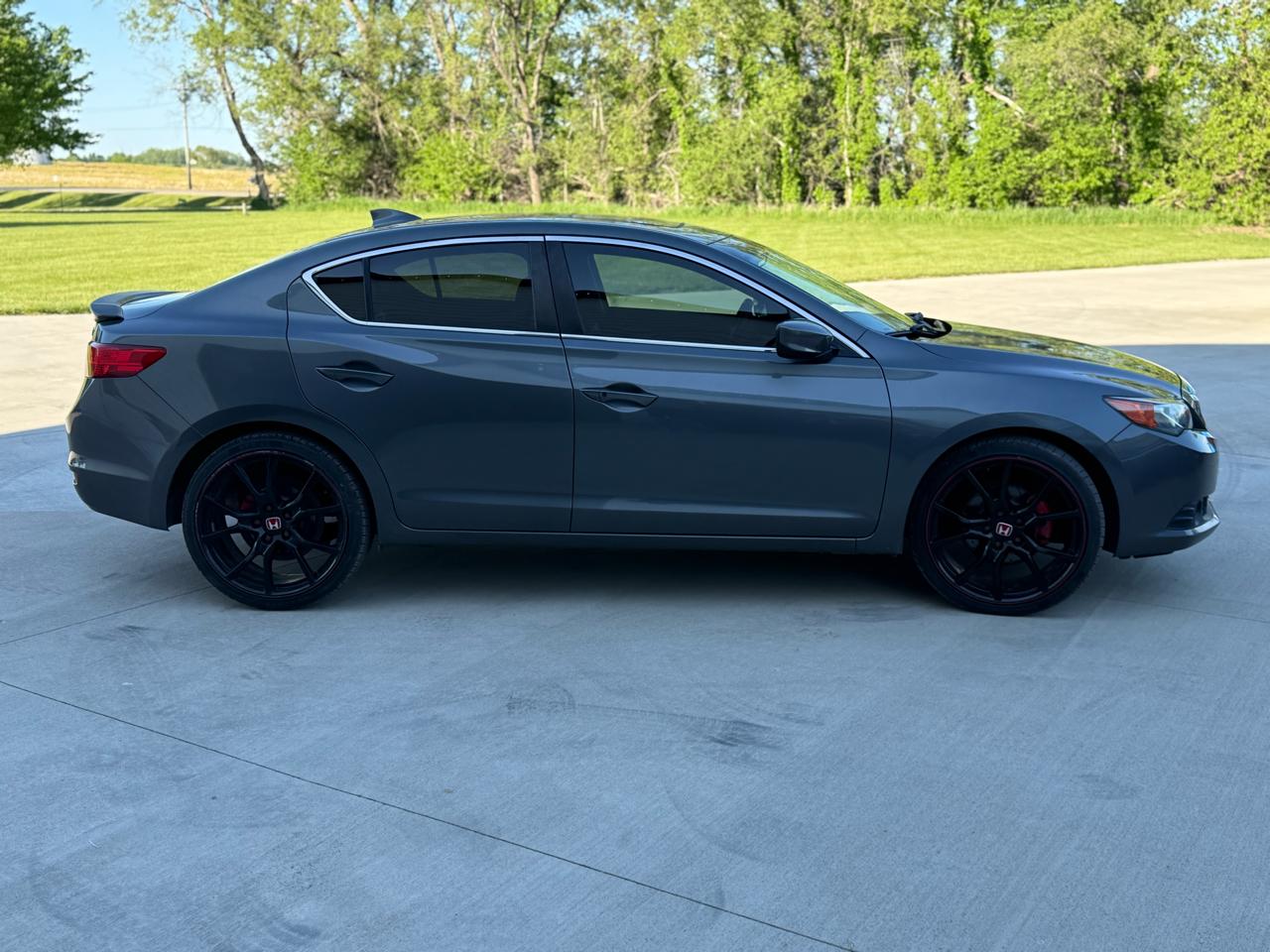 Acura ILX 6-Spd MT w/ Premium Package 2013