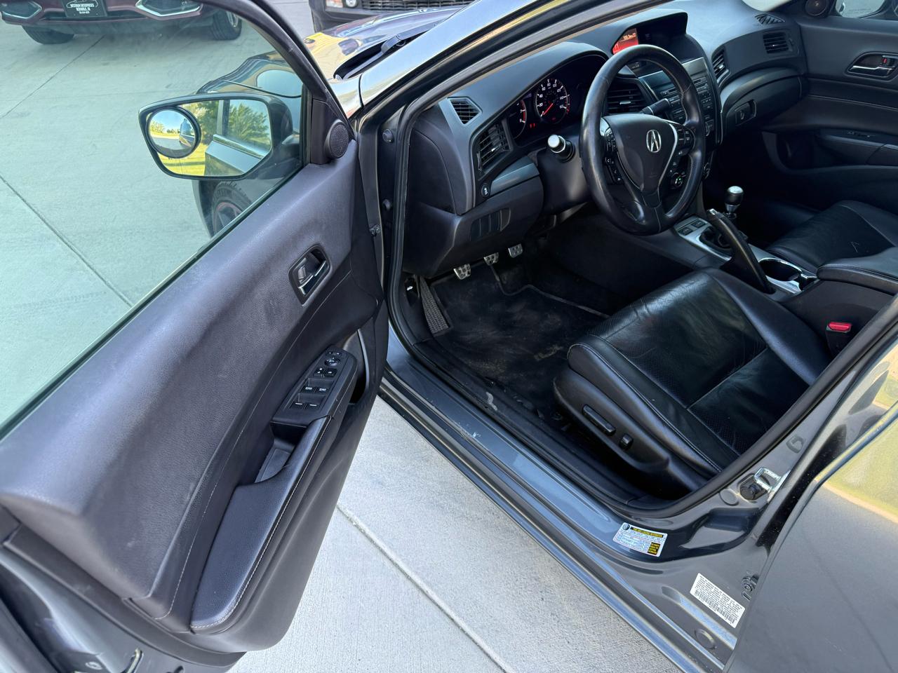 Acura ILX 6-Spd MT w/ Premium Package 2013