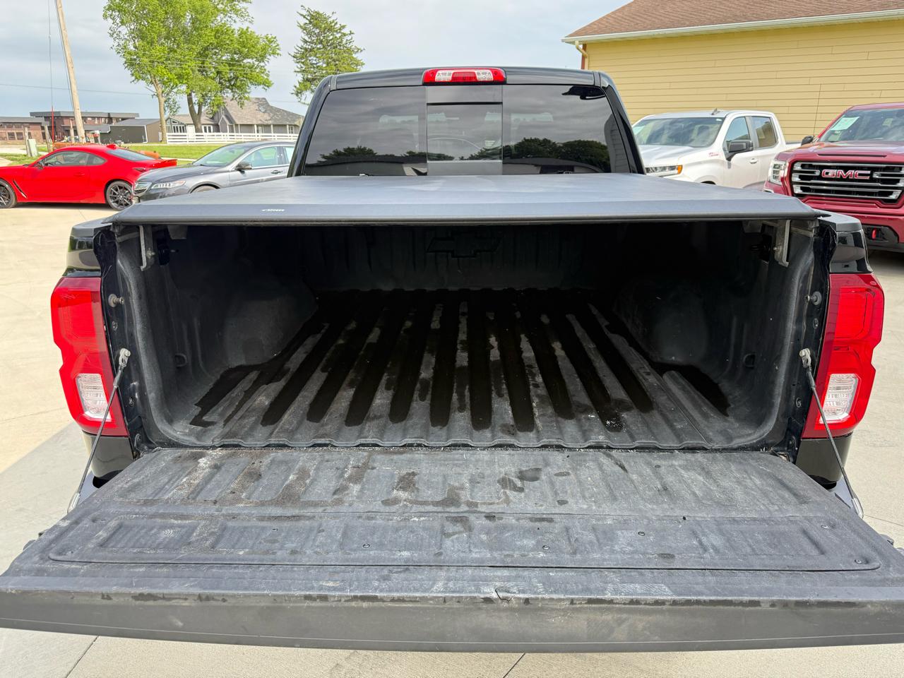 Chevrolet Silverado 1500 High Country Crew Cab 4WD 2016