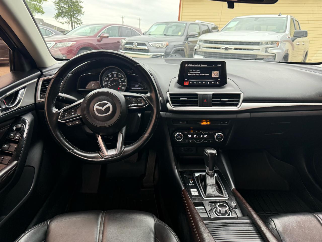 Mazda MAZDA3 i Touring AT 5-Door 2017
