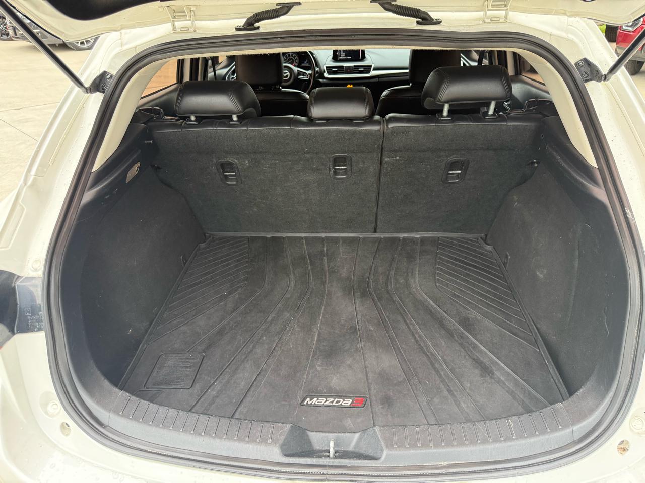 Mazda MAZDA3 i Touring AT 5-Door 2017