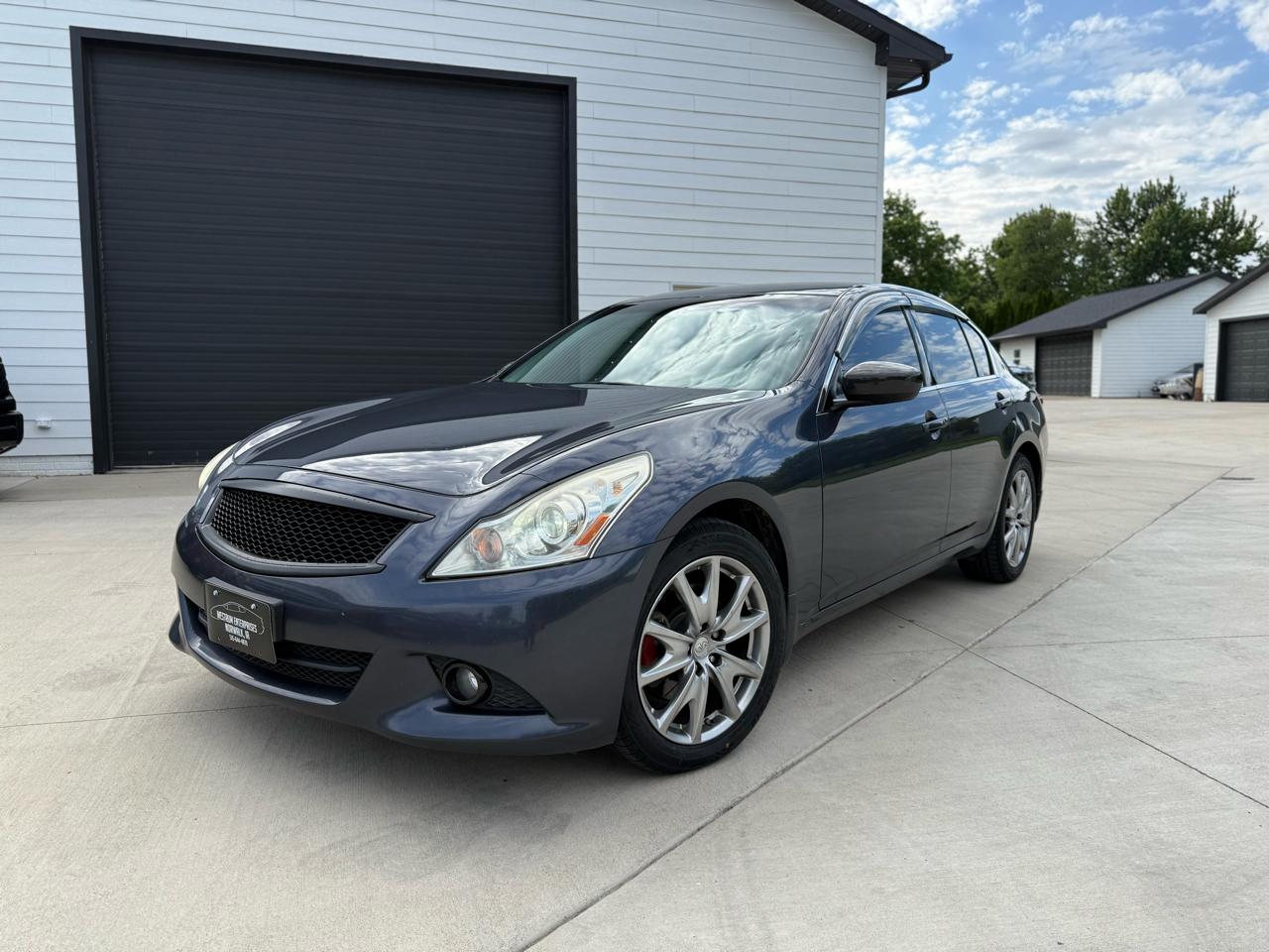2010 INFINITI G's photo