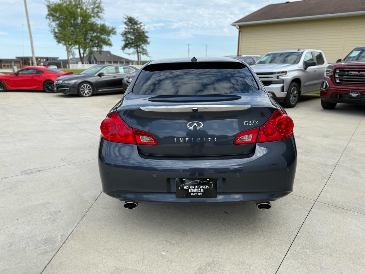 Infiniti G Sedan G37x AWD 2010