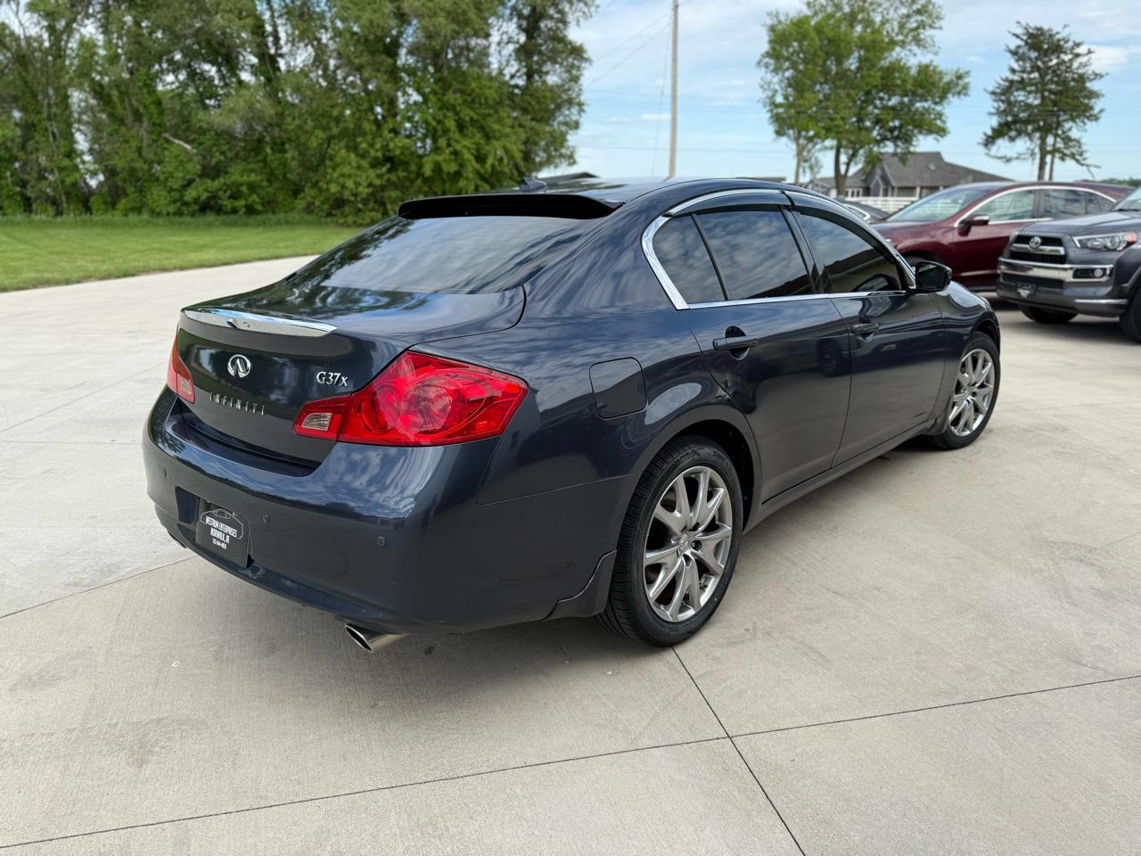 Infiniti G Sedan G37x AWD 2010