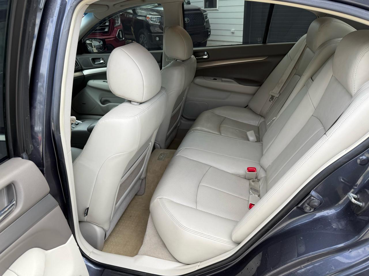 Infiniti G Sedan G37x AWD 2010