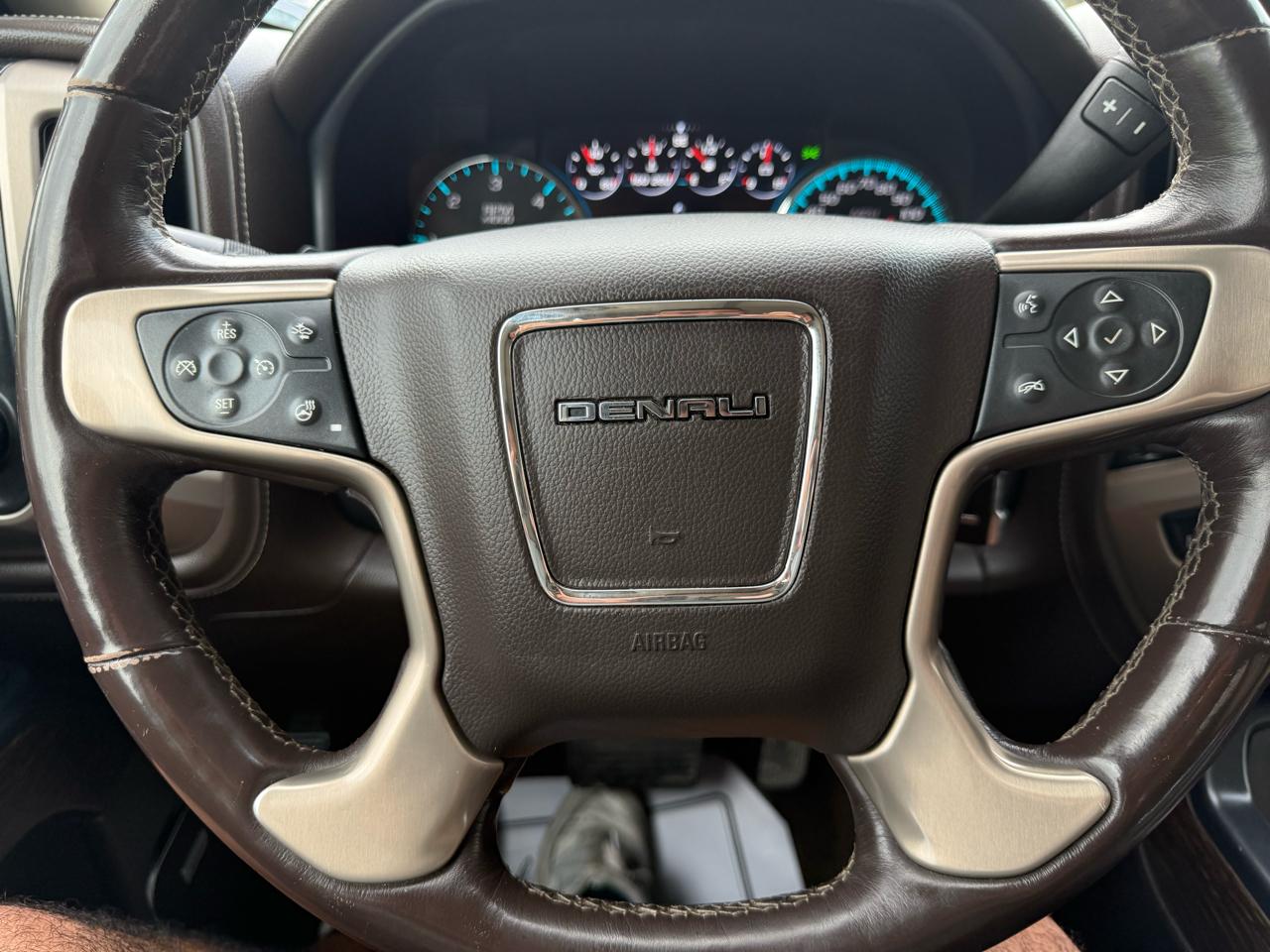 GMC Sierra 1500 Denali Crew Cab 4WD 2017