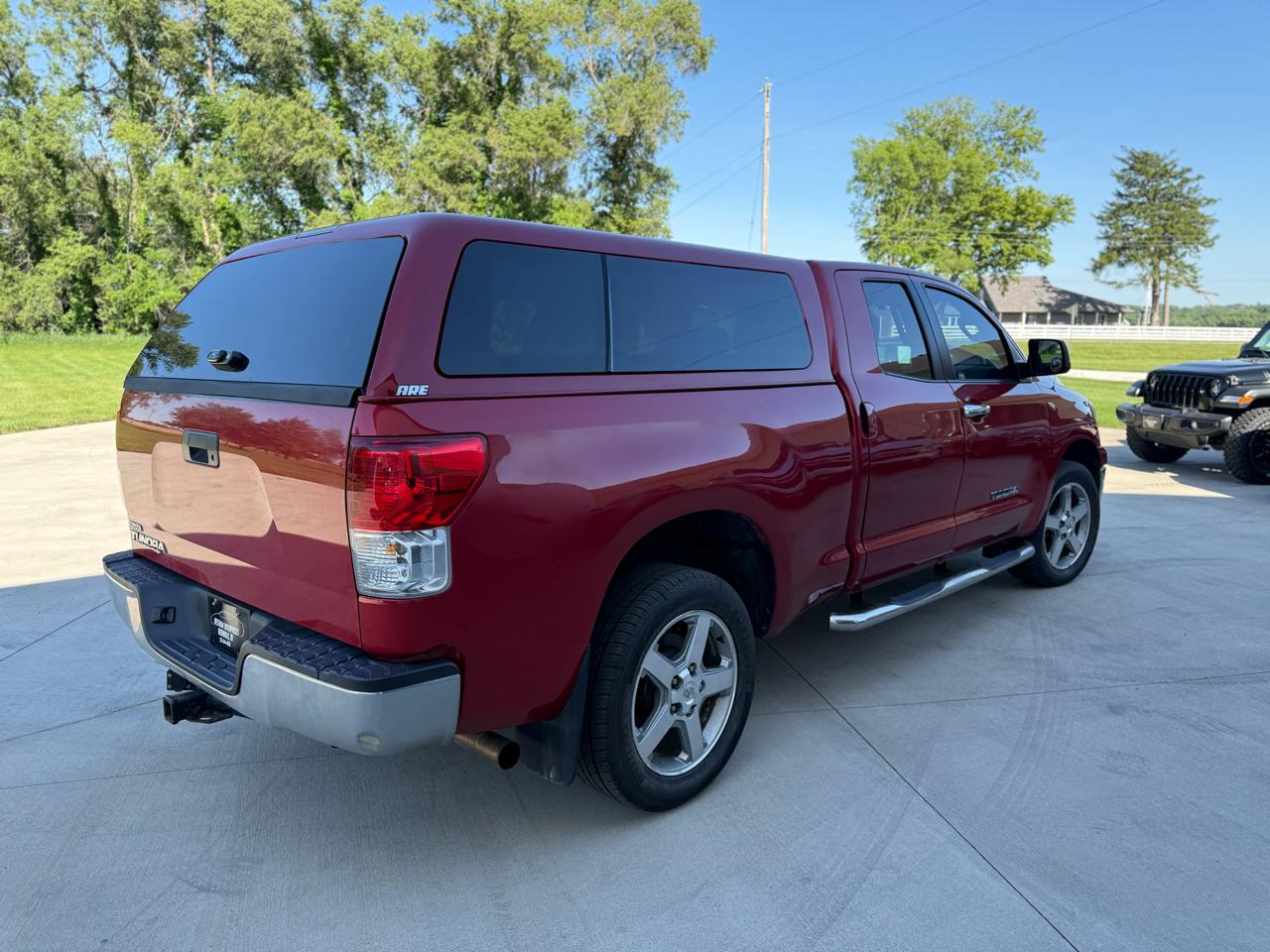 Toyota Tundra Tundra-Grade Double Cab 4.6L 2WD 2011