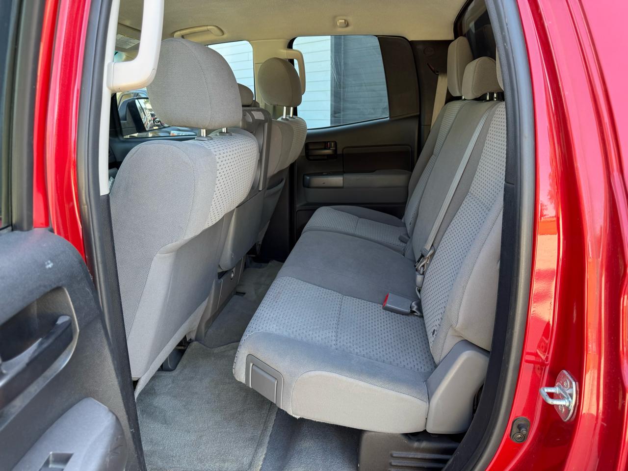 Toyota Tundra Tundra-Grade Double Cab 4.6L 2WD 2011
