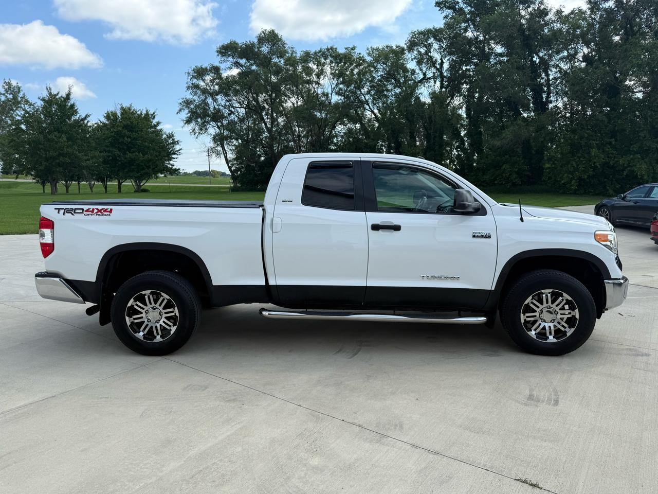 Toyota Tundra SR5 5.7L V8 Double Cab 4WD 2014