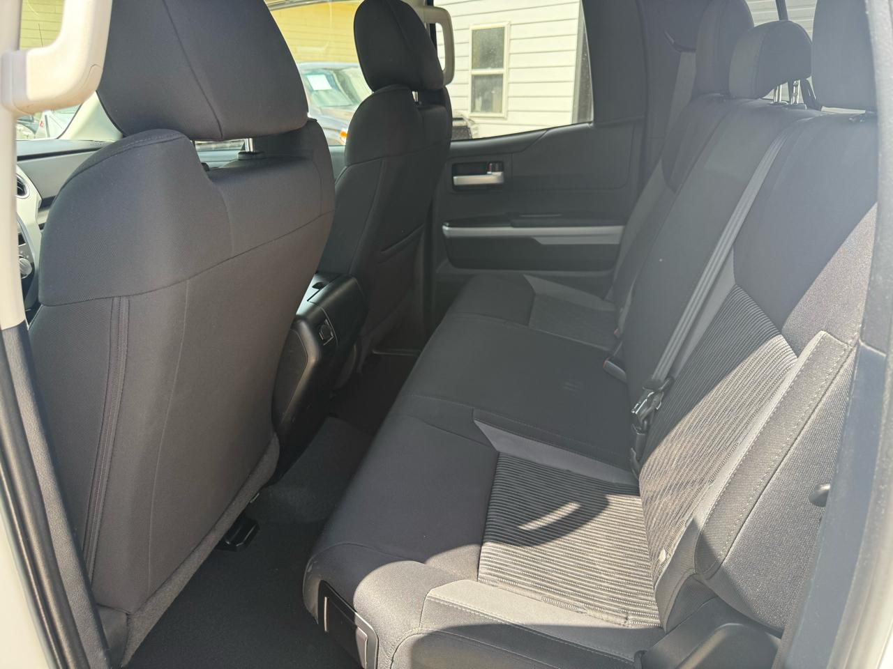 Toyota Tundra SR5 5.7L V8 Double Cab 4WD 2014