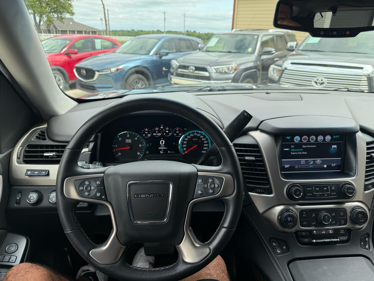 GMC Yukon Denali 4WD 2017