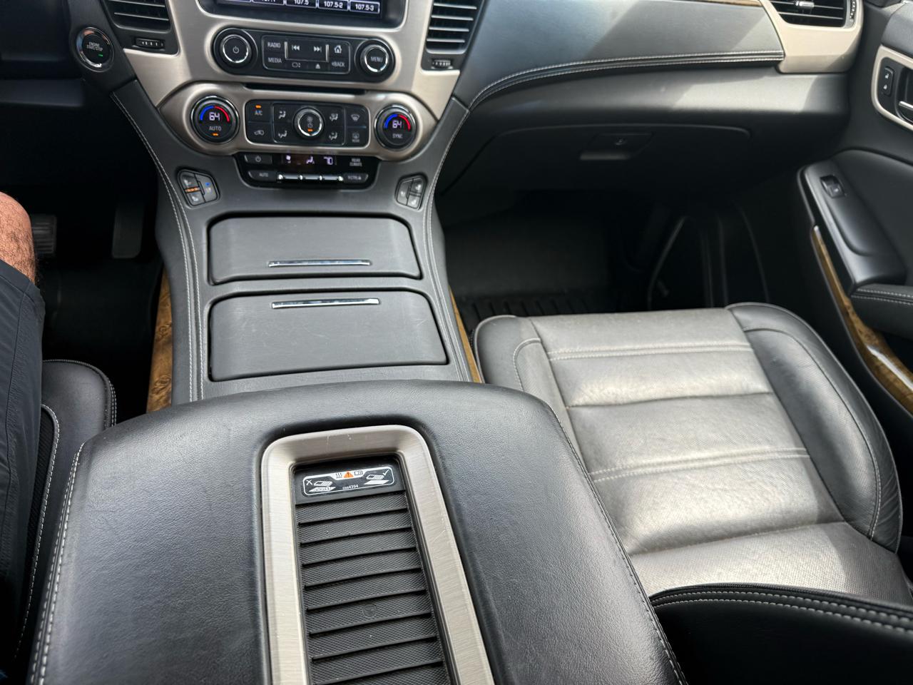 GMC Yukon Denali 4WD 2017