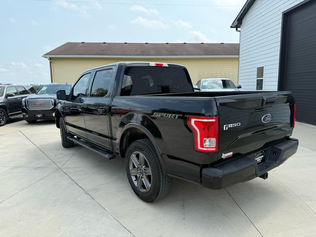 Ford F-150 XLT SuperCrew 5.5-ft. Bed 2WD 2016
