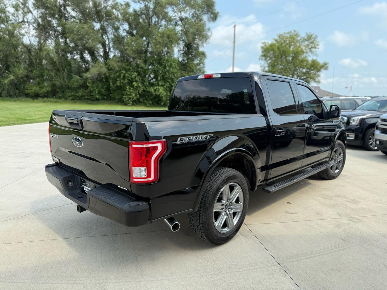 Ford F-150 XLT SuperCrew 5.5-ft. Bed 2WD 2016