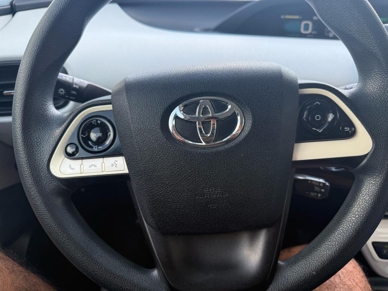 Toyota Prius Two 2016