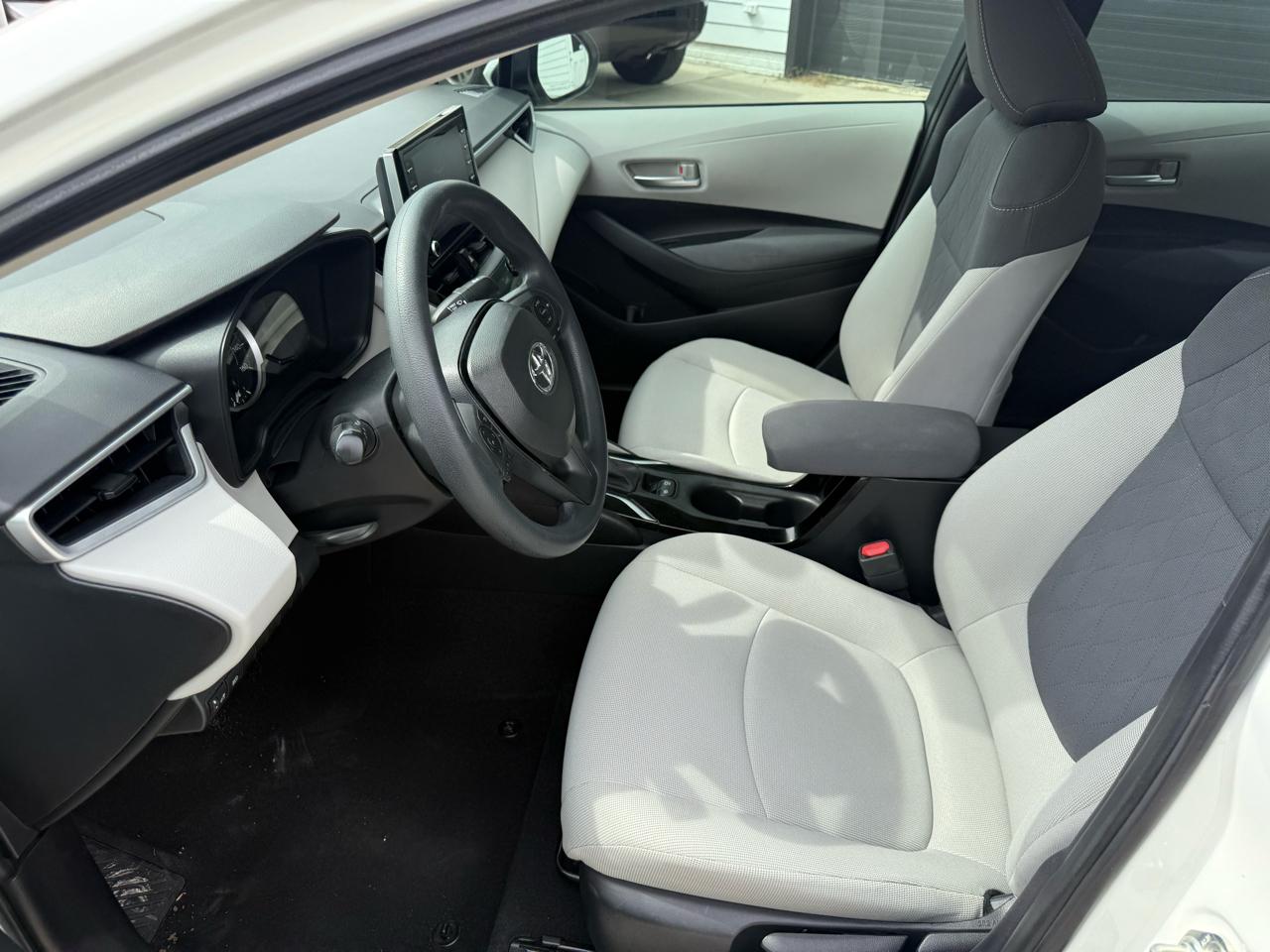 Toyota Corolla LE 2021