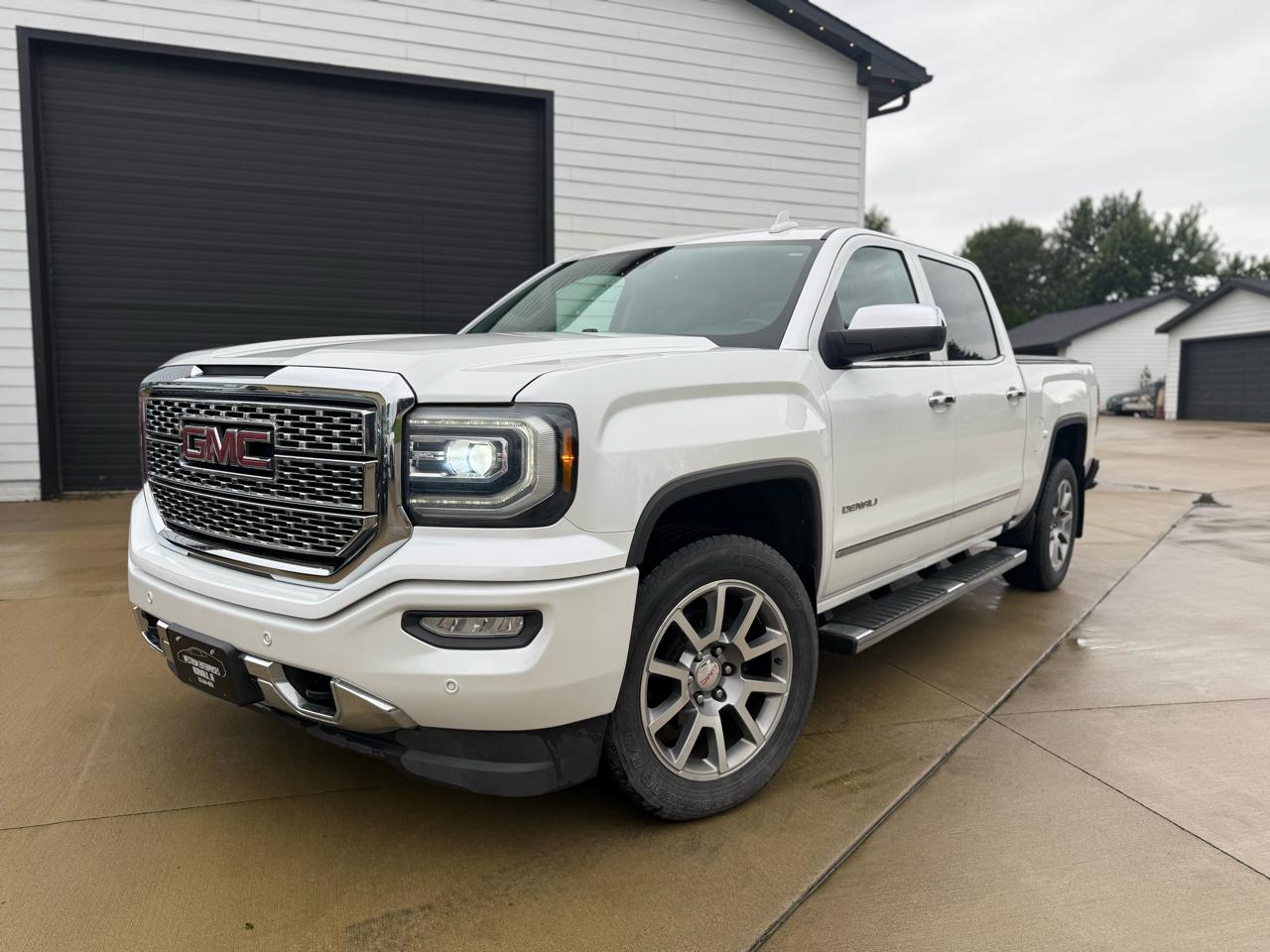 2017 GMC Sierra 1500 Denali Crew Cab 4WD