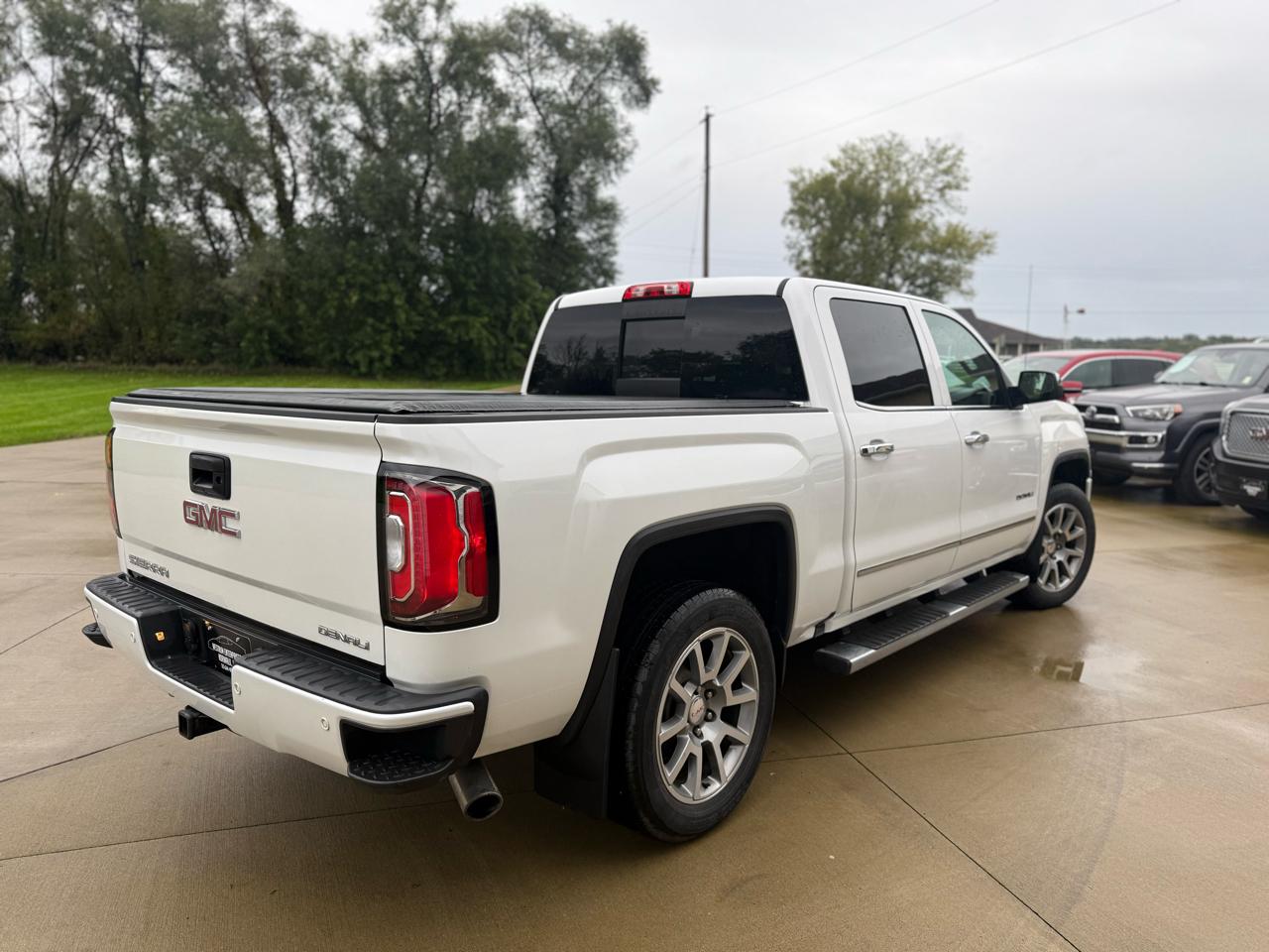 GMC Sierra 1500 Denali Crew Cab 4WD 2017